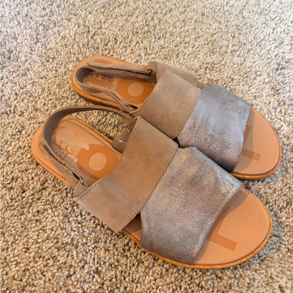 Sorel Women's Neutral Taupe and Metallic Silver Slide Sandals